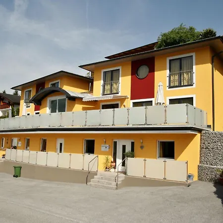 Large In With Sauna Chalet Piesendorf