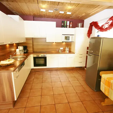 Large In With Sauna Piesendorf